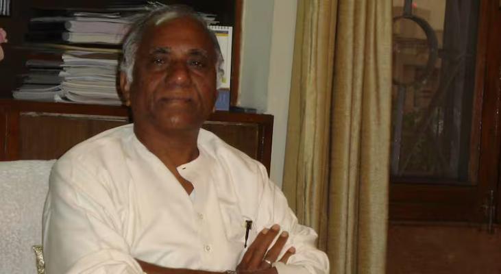 <p>माजी खासदार महादेवराव शिवणकर यांचे निधन...</p>
