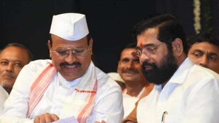 <p>&lsquo;मोठा भाऊ आमचा पक्ष संपवू पाहतोय&rsquo; : शिंदेंच्या &lsquo;या&rsquo; आमदारांची खदखद आली बाहेर&nbsp;</p>
