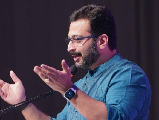 <p>खा. डॉ. अमोल कोल्हे यांच्या व्याख्यानाला पुण्यात विरोध</p>
