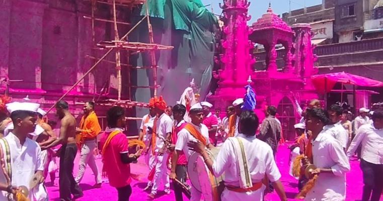 <p>चैत्र यात्रेसाठी राज्यासह परराज्यातील लाखो भाविक जोतिबा डोंगराच्या दिशेने...</p>
