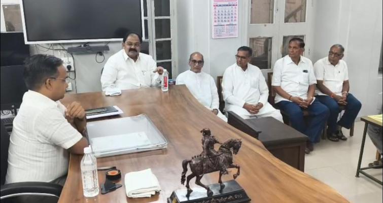 <p>इचलकरंजीतील खर्चीवाले यंत्रमागधारकांचे आंदोलन स्थगित... आठ जूनला होणार बैठक</p>
