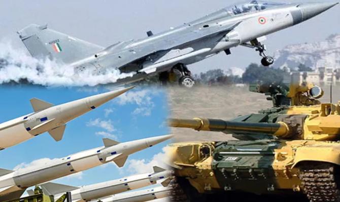 <p>भारताची संरक्षण क्षमता मजबूत करण्यासाठी लवकरच केंद्राचं मोठं पाऊल... </p>
