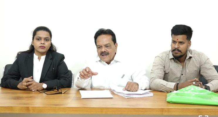 <p>इचलकरंजीतील नगरसेविका स्नेहल रावळ यांच्या निवडीविरोधात दिवाणी न्यायालयात याचिका...</p>
