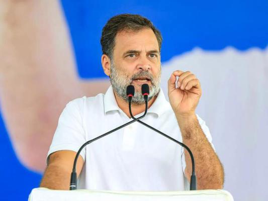 <p>...ही तर युवकांच्या भविष्याची चोरी : खा. राहुल गांधींचा टीईटी पेपर फुटीवर संताप&nbsp;</p>
