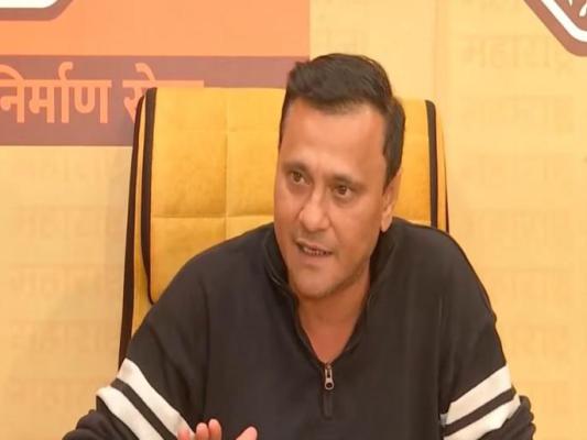 <p>&lsquo;बागेश्वर बाबा वेडा माणूस&rsquo; : मनसेचे नेते संतापले&nbsp;</p>
