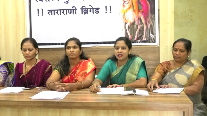 <p>संविधान दिनाचे औचित्य साधून २६ नोव्हेंबरला माणगावमध्ये विश्वविक्रमी रांगोळी साकारण्यात येणार...</p>
