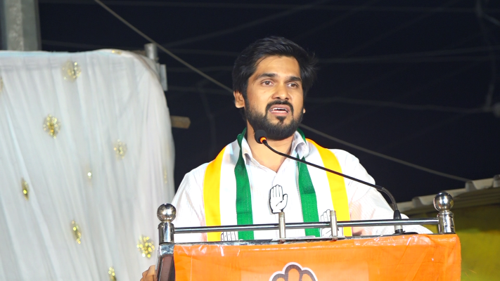 <p>कणेरीवाडीत काँग्रेसची विजयी संकल्प सभा&nbsp;</p>
