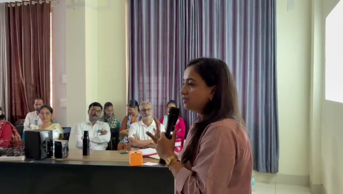 <p>निकोप समाजासाठी माध्यमांकडून जबाबदार लैंगिक वृत्तांकन अपेक्षित : समुपदेशक अबोली</p>
