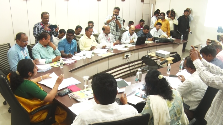 <p>कोल्हापूर महानगरपालिकेचा २०२६-२७ चा अर्थसंकल्प सादर...</p>
