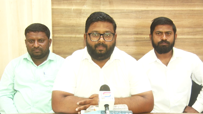 <p>...अन्यथा डॉ.बाबासाहेब आंबेडकर जयंतीदिनी जिल्हाधिकारी कार्यालयसमोर आत्मदहनाचा इशारा</p>
