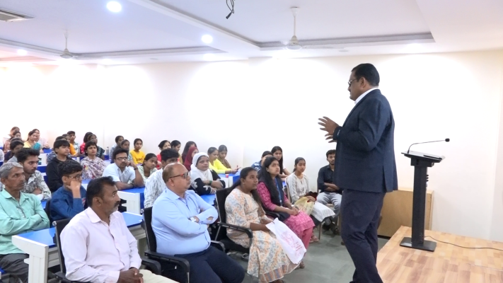 <p>डी. वाय. पाटील पॉलिटेक्निक तर्फे डिप्लोमा प्रवेश प्रक्रियेबद्दल मार्गदर्शन कार्यशाळा संपन्न</p>
