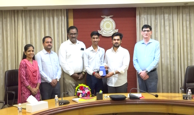 <p>डी वाय पाटील पॉलिटेक्निकच्या योगेश परमेश्वर घुलेची "गुगल स्टुडन्ट अँबेसिडर २०२६" म्हणून निवड</p>
