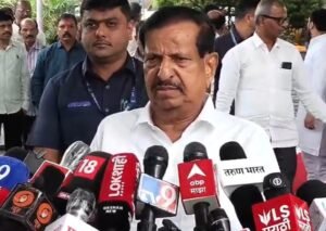पदमश्री डॉ. डी. वाय. पाटील दादा यांच्या जाण्याने महाराष्ट्र हळहळतोय : मंत्री गणेश नाईक