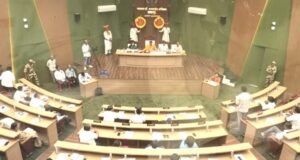 निविदा मंजुरीवरून इचलकरंजी महापालिकेत राजकीय घमासान विरोधकांचा सत्ताधाऱ्यांवर हल्लाबोल