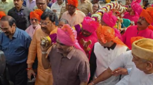 शहरातील सार्वजनिक गणेश मंडळांच्या विसर्जन मिरवणुकीला सुरुवात