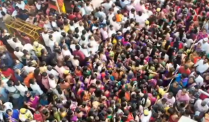 करवीर निवासिनी अंबाबाई मंदिरात आज भाविकांची अलोट गर्दी…