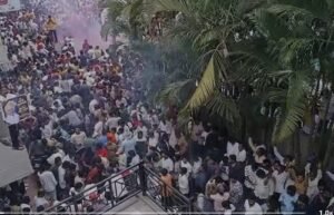 अजिंक्यतारा कार्यालयाबाहेर कार्यकर्त्यांचा मोठा जल्लोष…