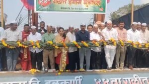 अथर्व दौलत साखर कारखान्याच्या ४४ व्या गळीत हंगामाचा शुभारंभ, १० लाख टन गाळपाचे उद्दिष्ट- चेअरमन मानसिंगराव खोराटे यांची माहिती