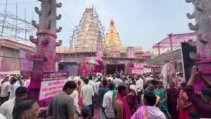 जोतिबाच्या दर्शनासाठी लाखों भाविकांची गर्दी…